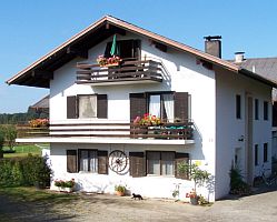 Haus Strobl Ferienwohnungen am Chiemsee Haus Strobl Ferienwohnungen am Chiemsee